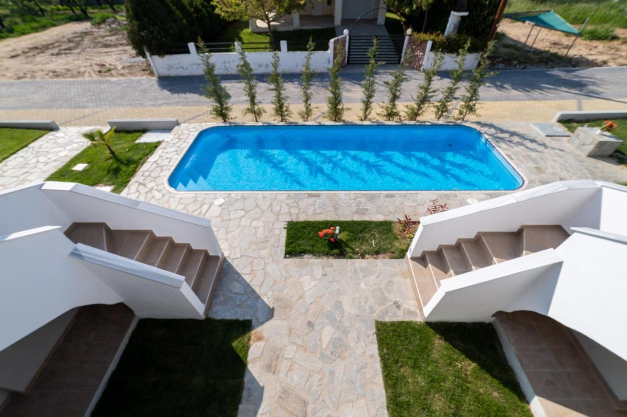 Danai & Palm Residential Complexes Apartment Ofrinion